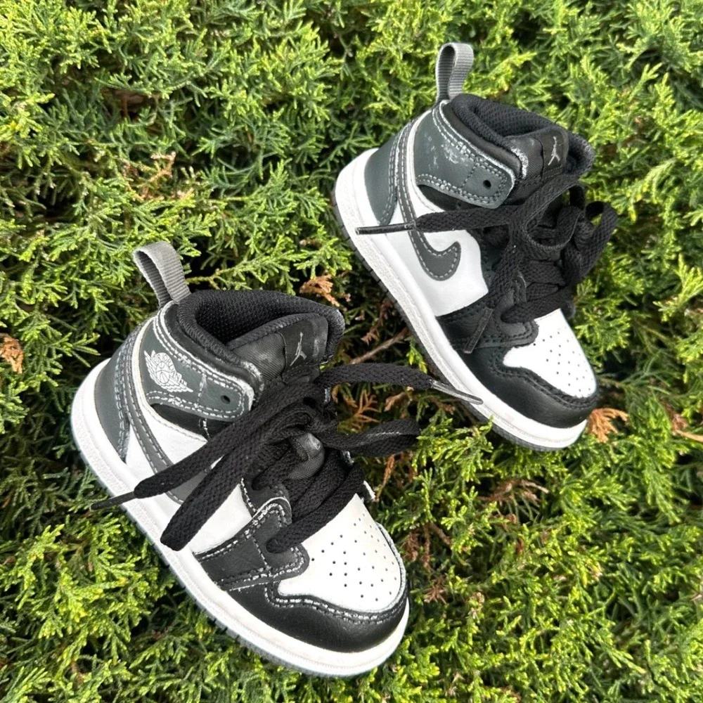 Nike Jordan‎ 1 Mid Infant Baby Sneakers Size 5 Iron Grey Shoes